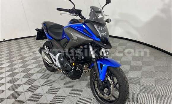 Buy Used Honda CB Blue Bike in Beitbridge in Matabeleland South Buy Used Honda CB Blue Bike in Beitbridge in Matabeleland South