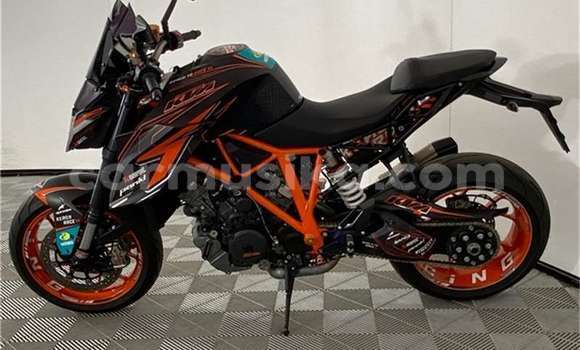 Nunua Ilio tumika KTM 640 Beige Bike ndani ya Beitbridge nchini Matabeleland Kusini