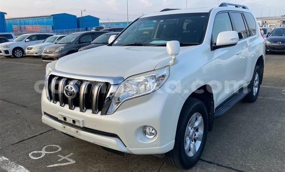 Nunua Ilio tumika Toyota Prado Nyeupe Gari ndani ya Beitbridge nchini Matabeleland Kusini Nunua Ilio tumika Toyota Prado Nyeupe Gari ndani ya Beitbridge nchini Matabeleland Kusini