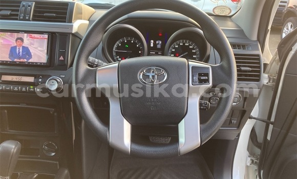 Nunua Ilio tumika Toyota Prado Nyeupe Gari ndani ya Beitbridge nchini Matabeleland Kusini Nunua Ilio tumika Toyota Prado Nyeupe Gari ndani ya Beitbridge nchini Matabeleland Kusini