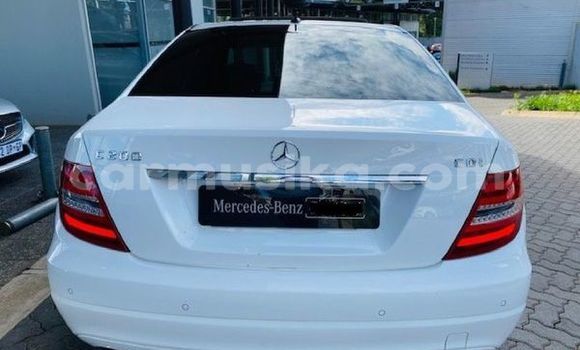 Tenga Tsaru Mercedes‒Benz C–Class Chena Mota in Beitbridge in Matabeleland South Tenga Tsaru Mercedes‒Benz C–Class Chena Mota in Beitbridge in Matabeleland South
