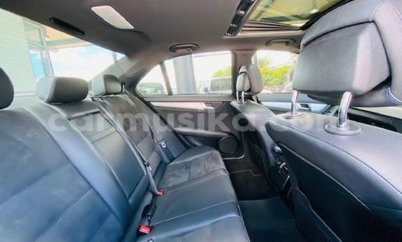 Tenga Tsaru Mercedes‒Benz C–Class Chena Mota in Beitbridge in Matabeleland South Tenga Tsaru Mercedes‒Benz C–Class Chena Mota in Beitbridge in Matabeleland South