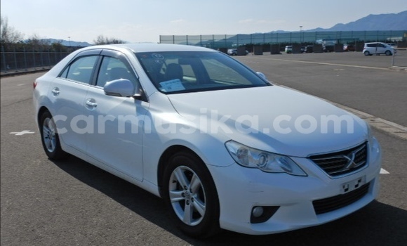 Nunua Ilio tumika Toyota Mark X Nyeupe Gari ndani ya Beitbridge nchini Matabeleland Kusini