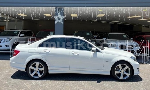 Acheter Occasion Voiture Mercedes‒Benz C–Class Blanc à Beitbridge, Matabeleland South