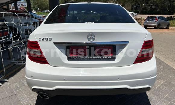 Tenga Tsaru Mercedes‒Benz C–Class Chena Mota in Beitbridge in Matabeleland South Tenga Tsaru Mercedes‒Benz C–Class Chena Mota in Beitbridge in Matabeleland South