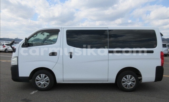 Acheter Occasion Voiture Nissan Caravan Blanc à Beitbridge, Matabeleland South Acheter Occasion Voiture Nissan Caravan Blanc à Beitbridge, Matabeleland South