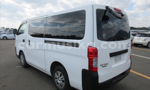 Acheter Occasion Voiture Nissan Caravan Blanc à Beitbridge, Matabeleland South Acheter Occasion Voiture Nissan Caravan Blanc à Beitbridge, Matabeleland South