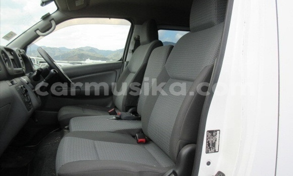 Acheter Occasion Voiture Nissan Caravan Blanc à Beitbridge, Matabeleland South Acheter Occasion Voiture Nissan Caravan Blanc à Beitbridge, Matabeleland South