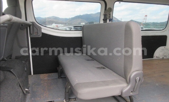 Acheter Occasion Voiture Nissan Caravan Blanc à Beitbridge, Matabeleland South Acheter Occasion Voiture Nissan Caravan Blanc à Beitbridge, Matabeleland South