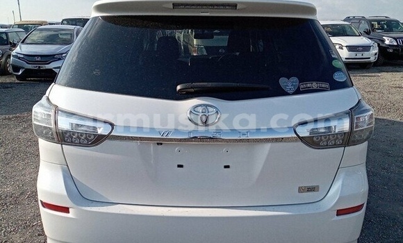 Tenga Tsaru Toyota Wish Chena Mota in Beitbridge in Matabeleland South Tenga Tsaru Toyota Wish Chena Mota in Beitbridge in Matabeleland South