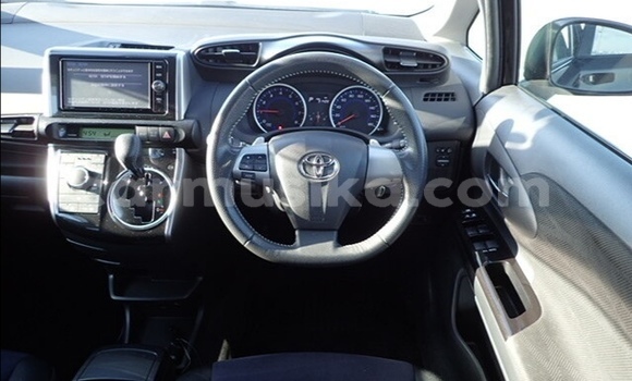 Acheter Occasion Voiture Toyota Wish Noir à Beitbridge, Matabeleland South Acheter Occasion Voiture Toyota Wish Noir à Beitbridge, Matabeleland South