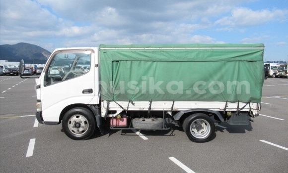 Acheter Occasion Voiture Toyota Dyna Blanc à Beitbridge, Matabeleland South Acheter Occasion Voiture Toyota Dyna Blanc à Beitbridge, Matabeleland South