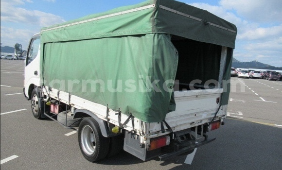 Acheter Occasion Voiture Toyota Dyna Blanc à Beitbridge, Matabeleland South Acheter Occasion Voiture Toyota Dyna Blanc à Beitbridge, Matabeleland South