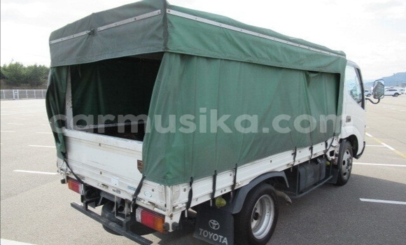 Acheter Occasion Voiture Toyota Dyna Blanc à Beitbridge, Matabeleland South Acheter Occasion Voiture Toyota Dyna Blanc à Beitbridge, Matabeleland South