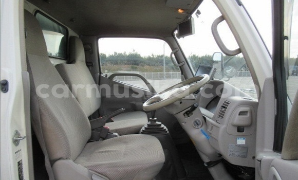 Acheter Occasion Voiture Toyota Dyna Blanc à Beitbridge, Matabeleland South Acheter Occasion Voiture Toyota Dyna Blanc à Beitbridge, Matabeleland South