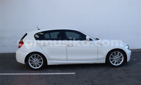 Buy Used BMW 1er White Car in Beitbridge in Matabeleland South Buy Used BMW 1er White Car in Beitbridge in Matabeleland South