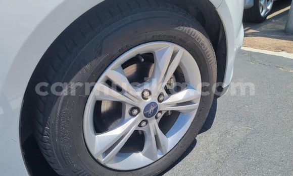 Acheter Occasion Voiture Ford Focus Blanc à Beitbridge, Matabeleland South Acheter Occasion Voiture Ford Focus Blanc à Beitbridge, Matabeleland South