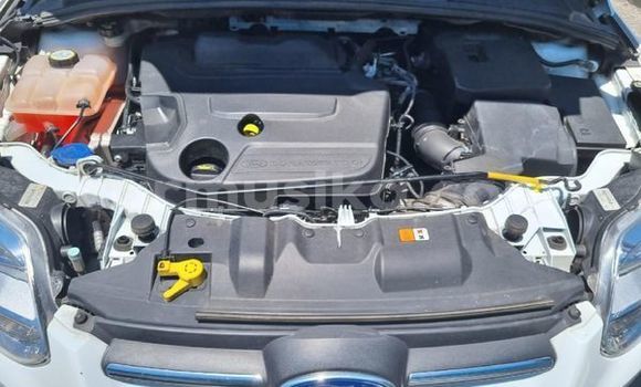 Acheter Occasion Voiture Ford Focus Blanc à Beitbridge, Matabeleland South Acheter Occasion Voiture Ford Focus Blanc à Beitbridge, Matabeleland South