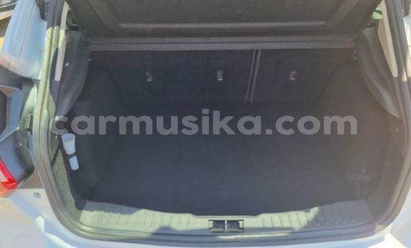 Acheter Occasion Voiture Ford Focus Blanc à Beitbridge, Matabeleland South Acheter Occasion Voiture Ford Focus Blanc à Beitbridge, Matabeleland South