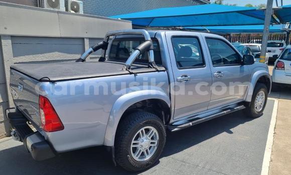 Buy Used Isuzu KB Blue Car in Beitbridge in Matabeleland South Buy Used Isuzu KB Blue Car in Beitbridge in Matabeleland South