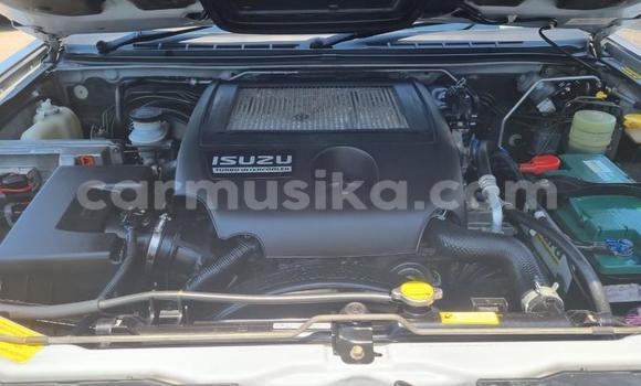 Buy Used Isuzu KB Blue Car in Beitbridge in Matabeleland South Buy Used Isuzu KB Blue Car in Beitbridge in Matabeleland South