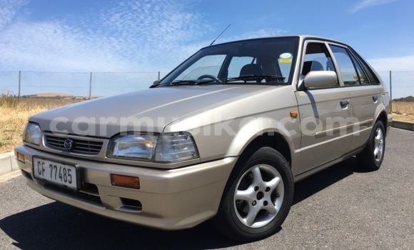 Acheter Occasion Voiture Mazda 323 Gris à Beitbridge, Matabeleland South Acheter Occasion Voiture Mazda 323 Gris à Beitbridge, Matabeleland South