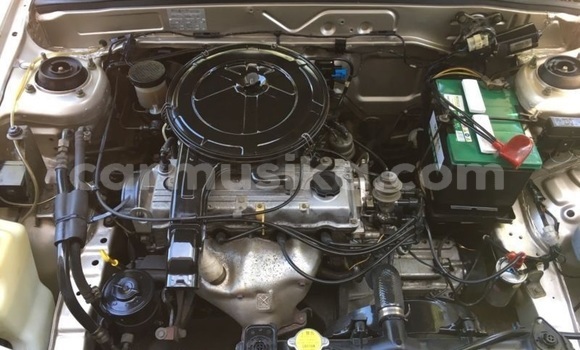 Acheter Occasion Voiture Mazda 323 Gris à Beitbridge, Matabeleland South Acheter Occasion Voiture Mazda 323 Gris à Beitbridge, Matabeleland South