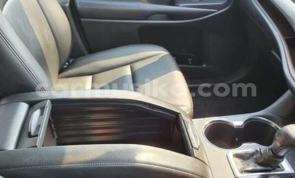 Acheter Occasion Voiture Toyota Kluger Blanc à Beitbridge, Matabeleland South Acheter Occasion Voiture Toyota Kluger Blanc à Beitbridge, Matabeleland South