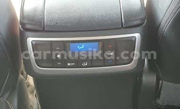 Acheter Occasion Voiture Toyota Kluger Blanc à Beitbridge, Matabeleland South Acheter Occasion Voiture Toyota Kluger Blanc à Beitbridge, Matabeleland South