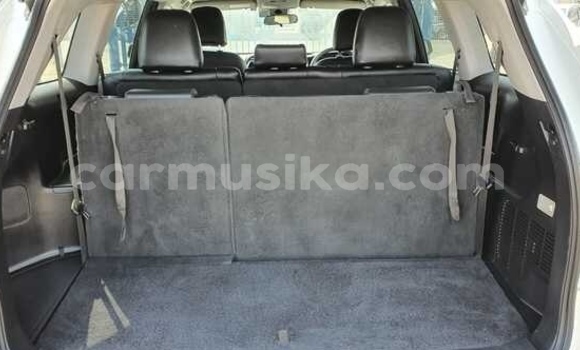 Acheter Occasion Voiture Toyota Kluger Blanc à Beitbridge, Matabeleland South Acheter Occasion Voiture Toyota Kluger Blanc à Beitbridge, Matabeleland South