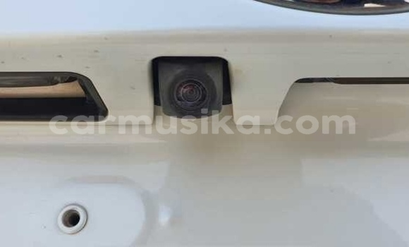 Acheter Occasion Voiture Toyota Kluger Blanc à Beitbridge, Matabeleland South Acheter Occasion Voiture Toyota Kluger Blanc à Beitbridge, Matabeleland South