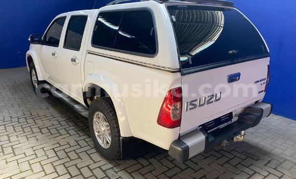 Acheter Occasion Voiture Isuzu KB Blanc à Beitbridge, Matabeleland South Acheter Occasion Voiture Isuzu KB Blanc à Beitbridge, Matabeleland South