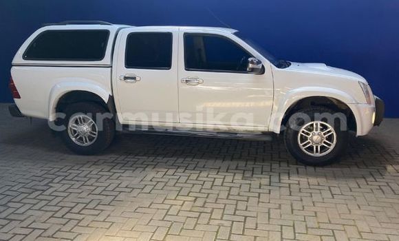 Acheter Occasion Voiture Isuzu KB Blanc à Beitbridge, Matabeleland South Acheter Occasion Voiture Isuzu KB Blanc à Beitbridge, Matabeleland South