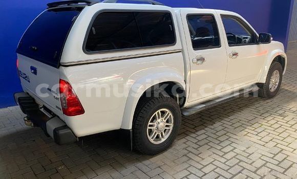 Acheter Occasion Voiture Isuzu KB Blanc à Beitbridge, Matabeleland South Acheter Occasion Voiture Isuzu KB Blanc à Beitbridge, Matabeleland South