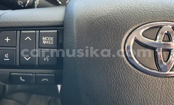 Buy Used Toyota Hilux White Car in Beitbridge in Matabeleland South Buy Used Toyota Hilux White Car in Beitbridge in Matabeleland South