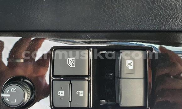 Buy Used Toyota Hilux White Car in Beitbridge in Matabeleland South Buy Used Toyota Hilux White Car in Beitbridge in Matabeleland South