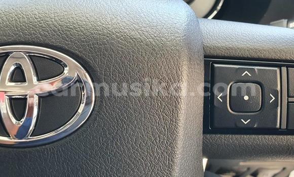 Buy Used Toyota Hilux White Car in Beitbridge in Matabeleland South Buy Used Toyota Hilux White Car in Beitbridge in Matabeleland South