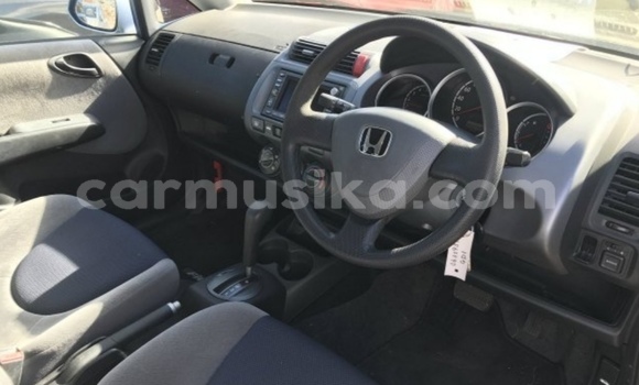 Acheter Occasion Voiture Honda Fit Bleu à Beitbridge, Matabeleland South Acheter Occasion Voiture Honda Fit Bleu à Beitbridge, Matabeleland South