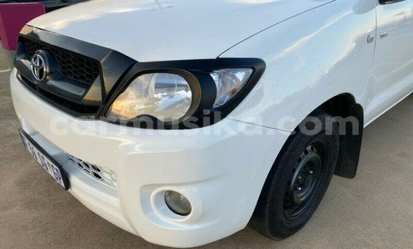 Nunua Ilio tumika Toyota Hilux Nyeupe Gari ndani ya Beitbridge nchini Matabeleland Kusini Nunua Ilio tumika Toyota Hilux Nyeupe Gari ndani ya Beitbridge nchini Matabeleland Kusini