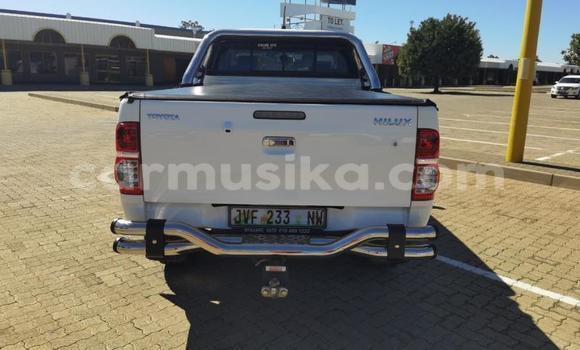 Acheter Occasion Voiture Toyota Hilux Blanc à Beitbridge, Matabeleland South Acheter Occasion Voiture Toyota Hilux Blanc à Beitbridge, Matabeleland South
