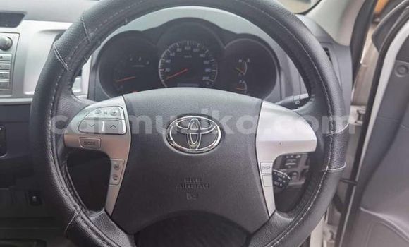Acheter Occasion Voiture Toyota Hilux Blanc à Beitbridge, Matabeleland South Acheter Occasion Voiture Toyota Hilux Blanc à Beitbridge, Matabeleland South
