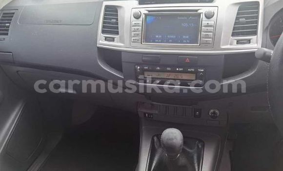 Acheter Occasion Voiture Toyota Hilux Blanc à Beitbridge, Matabeleland South Acheter Occasion Voiture Toyota Hilux Blanc à Beitbridge, Matabeleland South