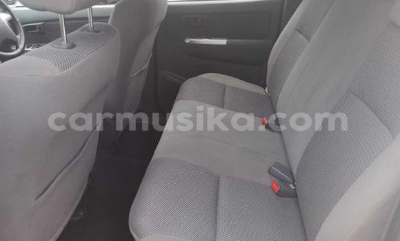 Acheter Occasion Voiture Toyota Hilux Blanc à Beitbridge, Matabeleland South Acheter Occasion Voiture Toyota Hilux Blanc à Beitbridge, Matabeleland South