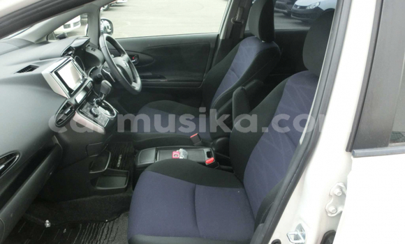 Nunua Ilio tumika Toyota Wish Nyeupe Gari ndani ya Beitbridge nchini Matabeleland Kusini Nunua Ilio tumika Toyota Wish Nyeupe Gari ndani ya Beitbridge nchini Matabeleland Kusini