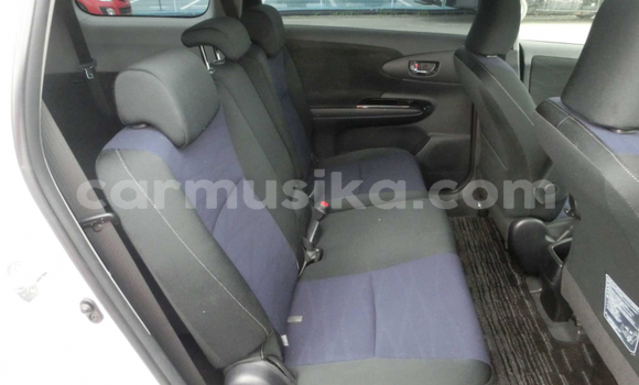 Nunua Ilio tumika Toyota Wish Nyeupe Gari ndani ya Beitbridge nchini Matabeleland Kusini Nunua Ilio tumika Toyota Wish Nyeupe Gari ndani ya Beitbridge nchini Matabeleland Kusini