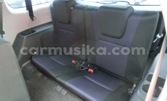 Nunua Ilio tumika Toyota Wish Nyeupe Gari ndani ya Beitbridge nchini Matabeleland Kusini Nunua Ilio tumika Toyota Wish Nyeupe Gari ndani ya Beitbridge nchini Matabeleland Kusini