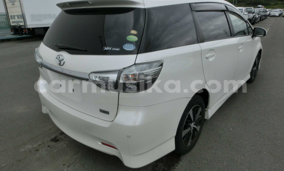 Nunua Ilio tumika Toyota Wish Nyeupe Gari ndani ya Beitbridge nchini Matabeleland Kusini Nunua Ilio tumika Toyota Wish Nyeupe Gari ndani ya Beitbridge nchini Matabeleland Kusini