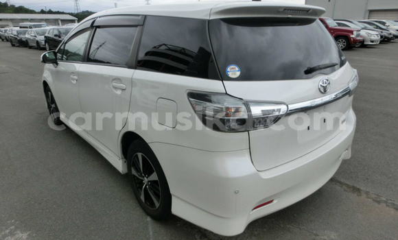 Nunua Ilio tumika Toyota Wish Nyeupe Gari ndani ya Beitbridge nchini Matabeleland Kusini Nunua Ilio tumika Toyota Wish Nyeupe Gari ndani ya Beitbridge nchini Matabeleland Kusini