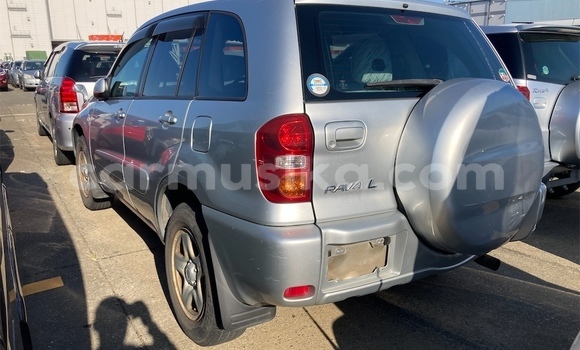 Acheter Occasion Voiture Toyota RAV4 Gris à Beitbridge, Matabeleland South Acheter Occasion Voiture Toyota RAV4 Gris à Beitbridge, Matabeleland South