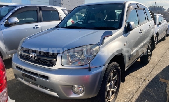 Acheter Occasion Voiture Toyota RAV4 Gris à Beitbridge, Matabeleland South Acheter Occasion Voiture Toyota RAV4 Gris à Beitbridge, Matabeleland South
